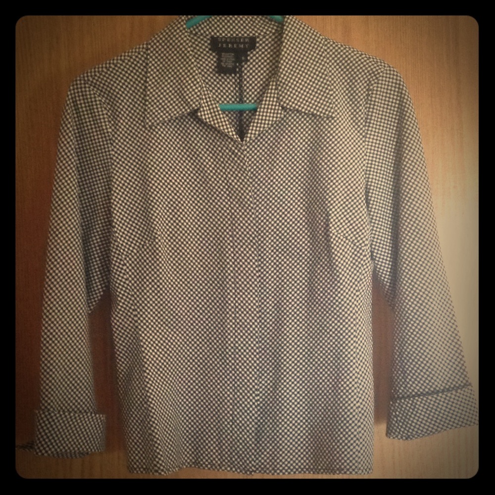 A 3/4 sleeve dress top